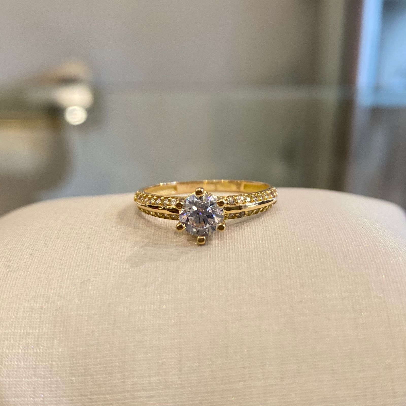 Anillo de Compromiso en Oro Rose 18K con CZ