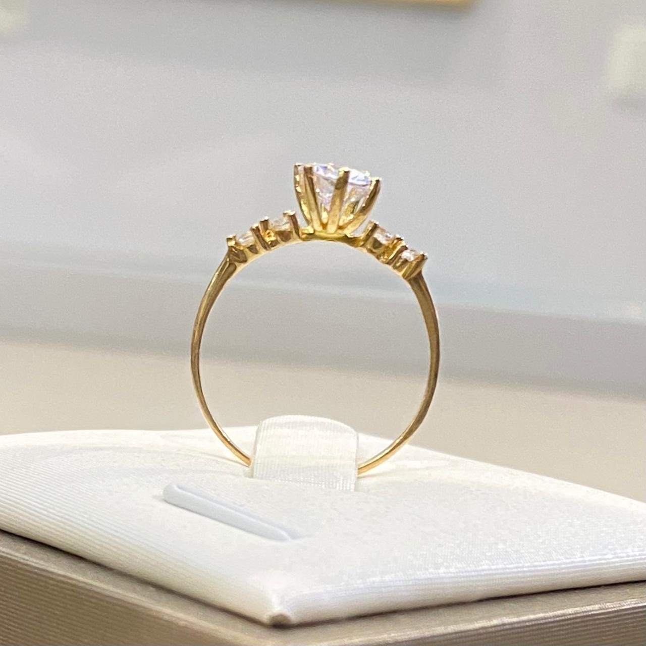 Anillo de Compromiso Oval en Oro 18K — imagen 2