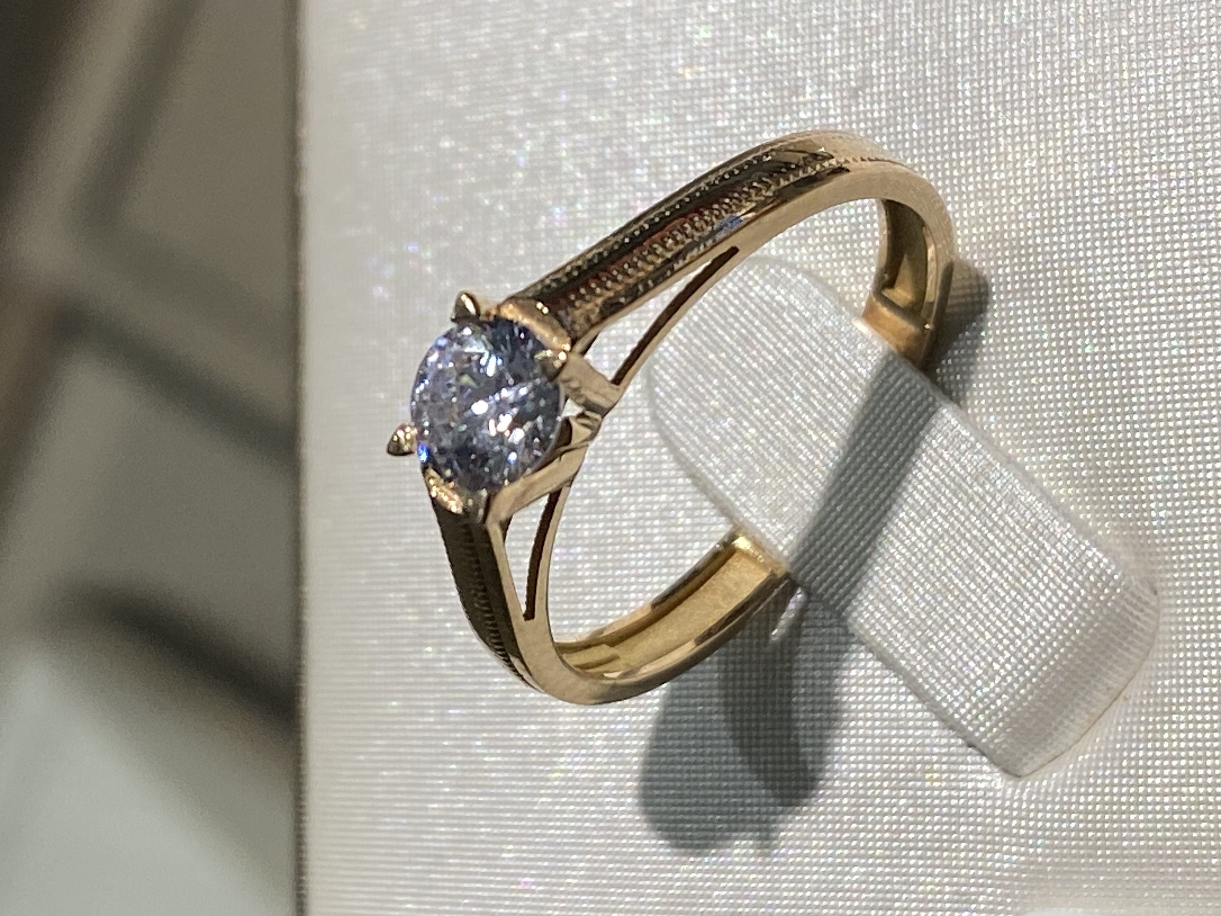 Anillo de Compromiso en Oro Rose 18K con CZ