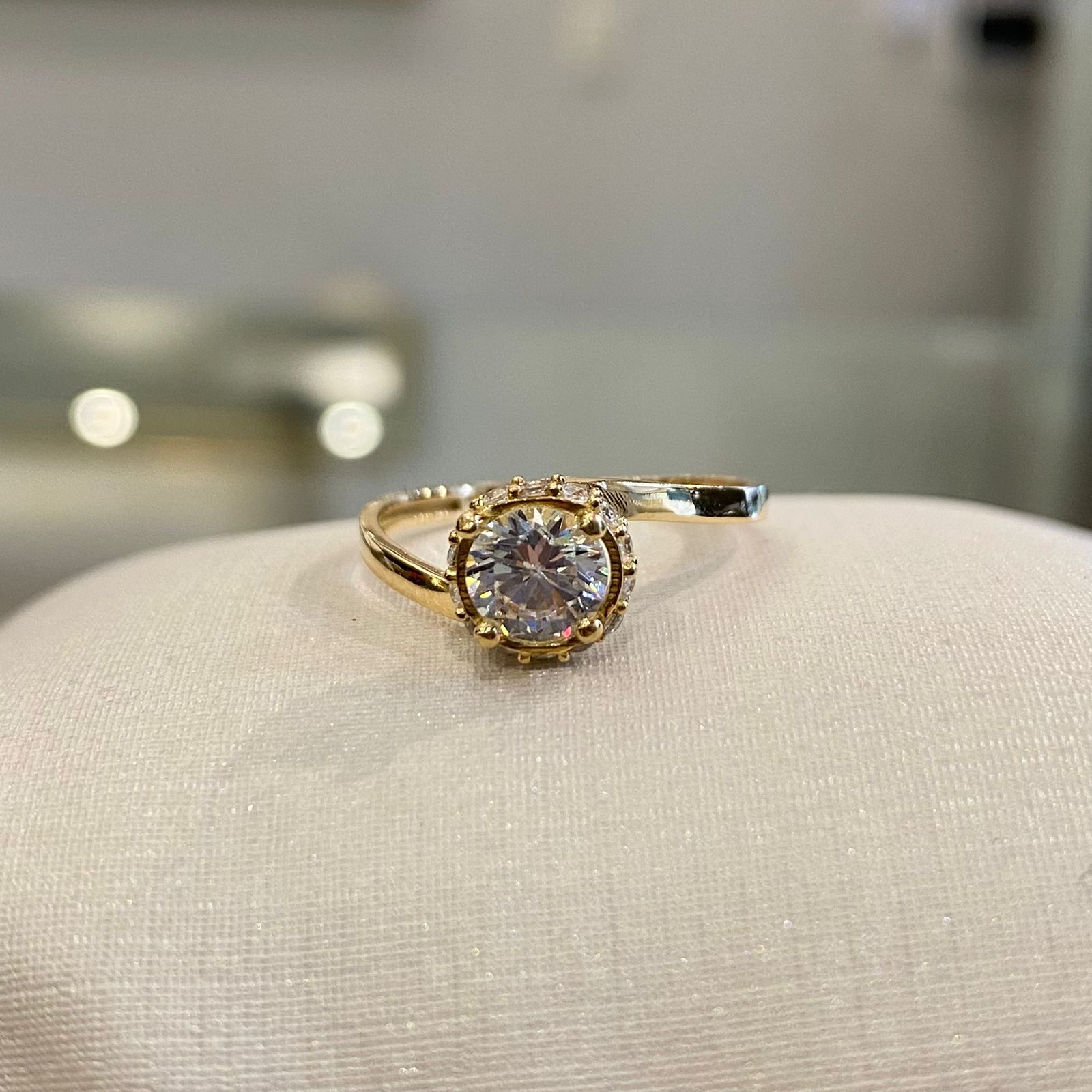 Anillo de Compromiso en Oro Rose 18K con CZ