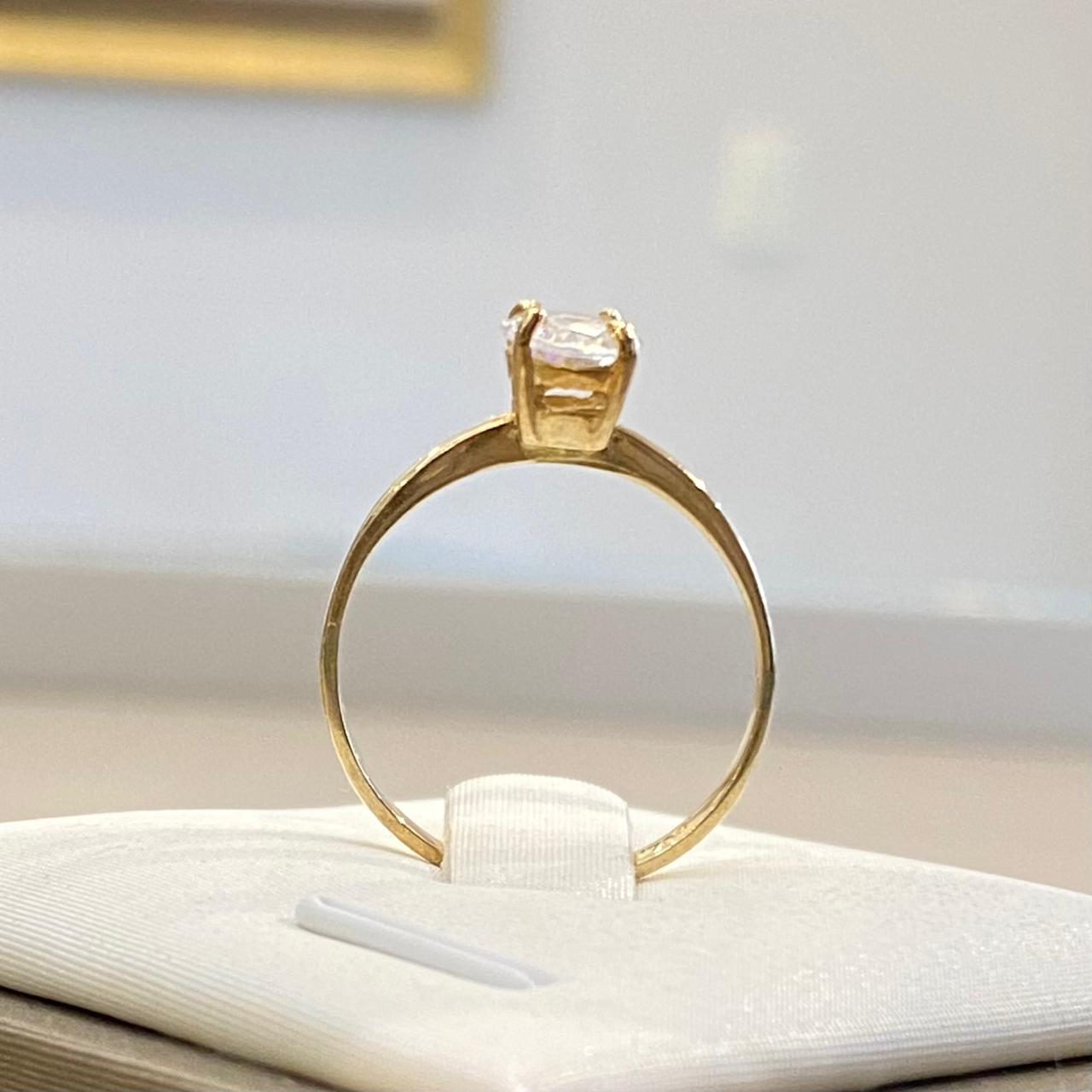 Anillo de Compromiso Solitario Oval en Oro 18K — imagen 2