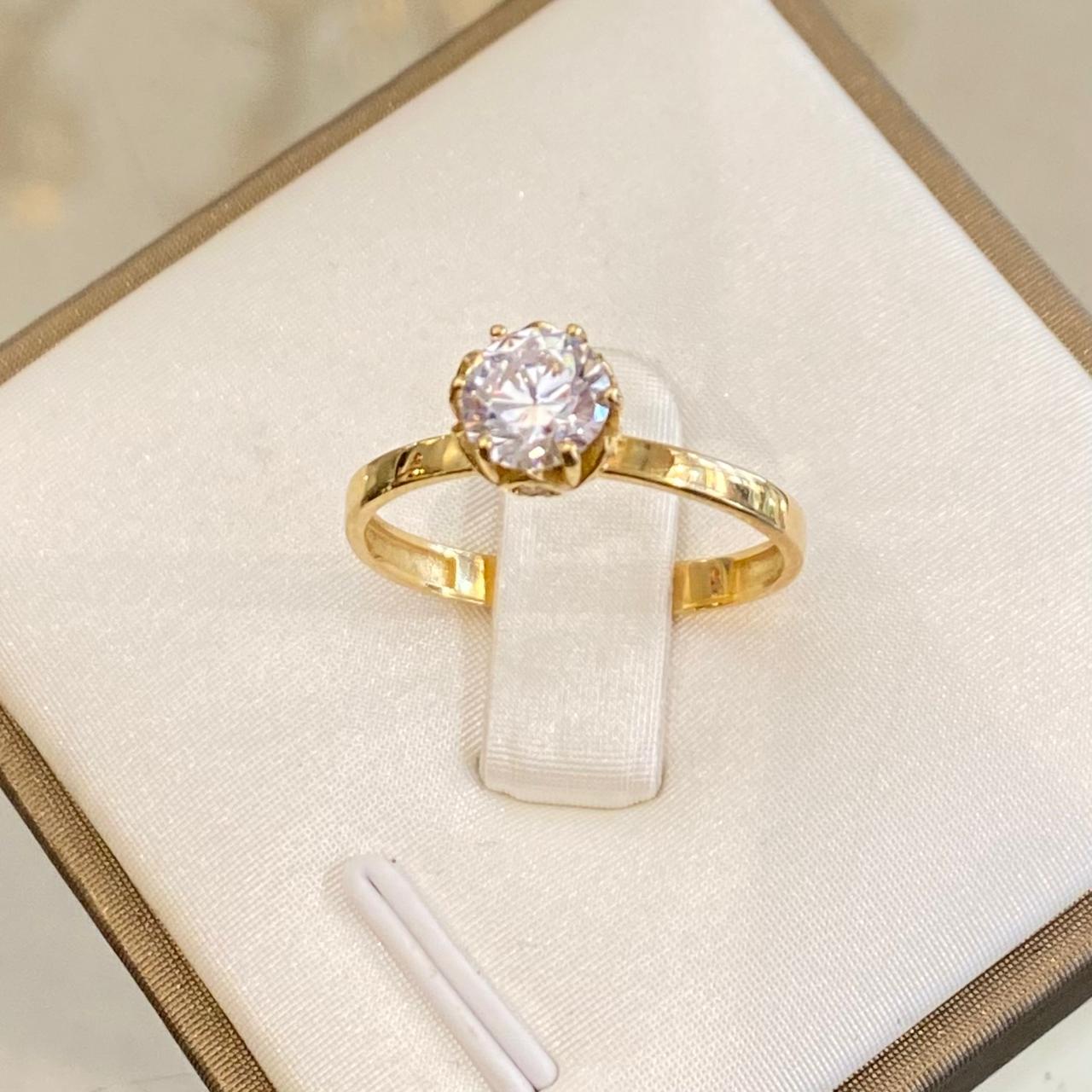 Anillo de Compromiso Clásico en Oro 18K