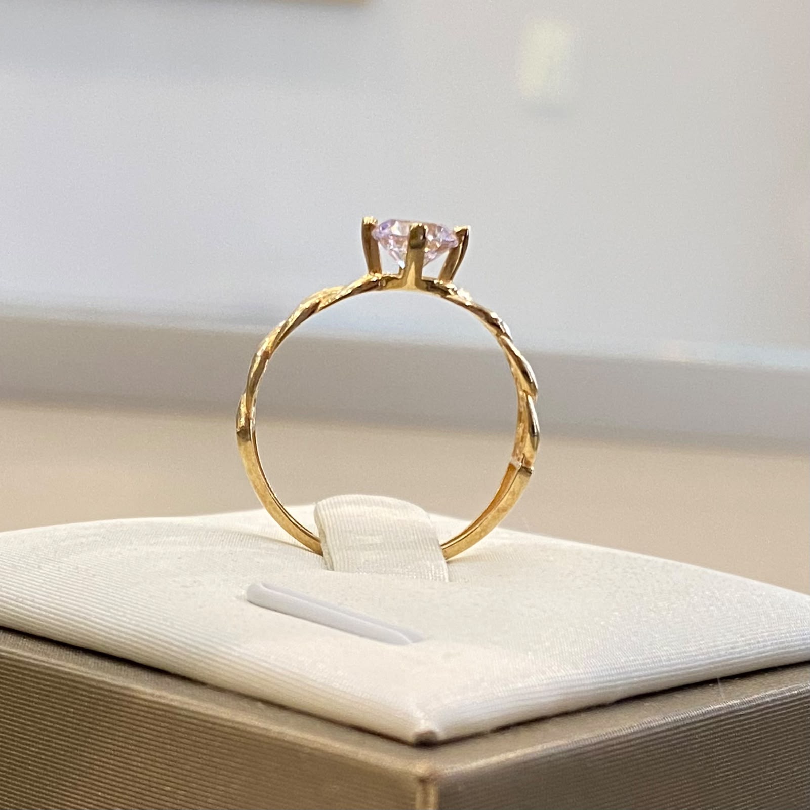 Anillo Solitario en Oro 18K — imagen 2
